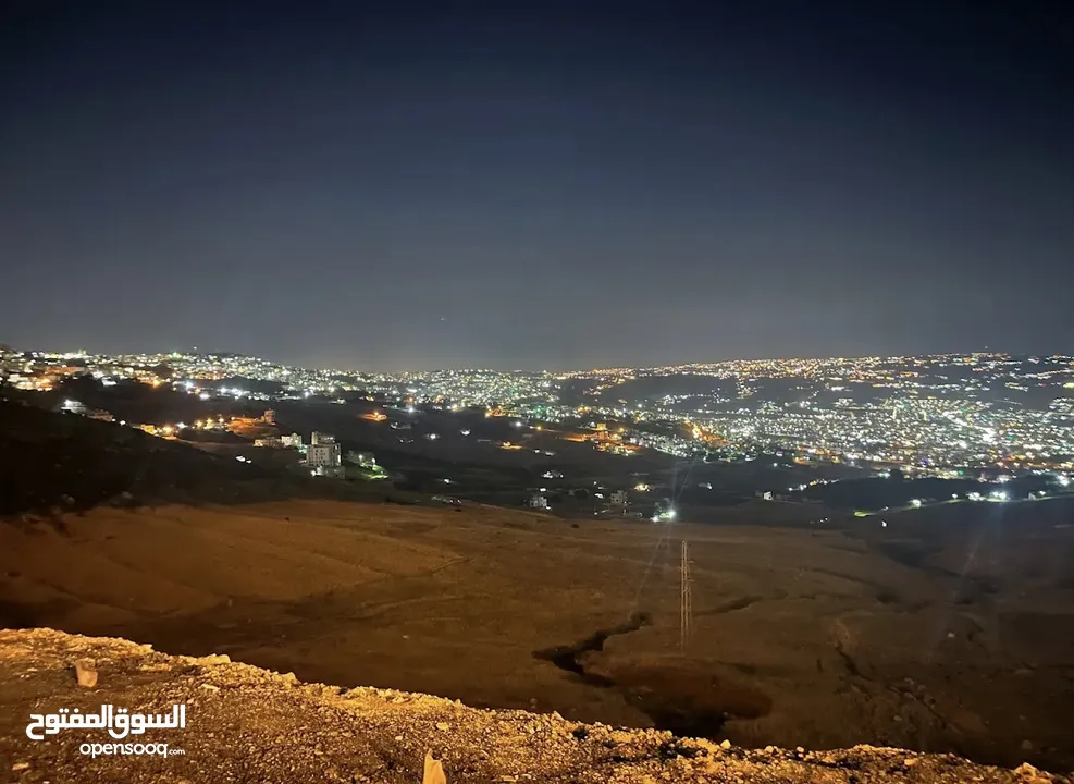 اربع دونمات قريبه من شارع الاردن في ابو نصير إطلاله رائعه. بسعر 150 الف للدونم