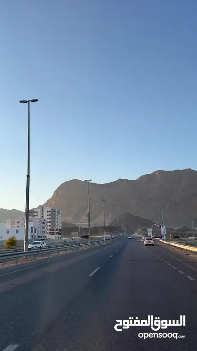 توين فيلا منفصلات للبيع العامرات مرتفعات الثامنة جنب محطة نفط عمان وبتجاه شارع الجبل المتجه الى بوشر