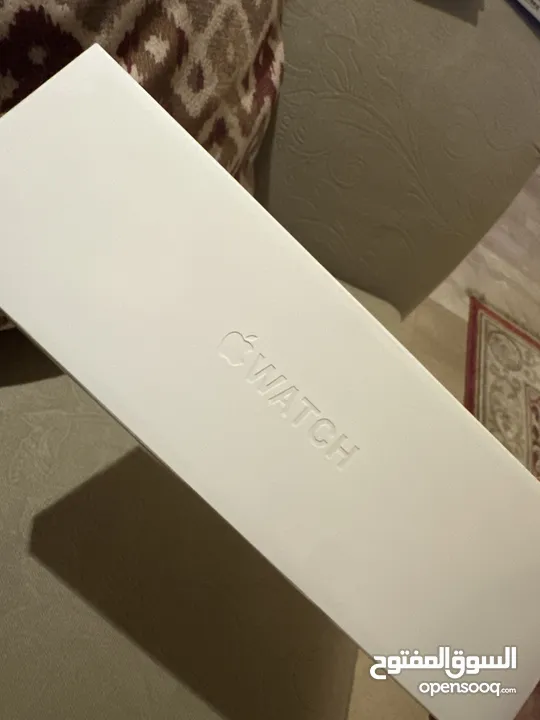 Apple watch series 10  / iphone 16 pro max  / airpods pro (2nd generation) / huawei FreeBuds 6i