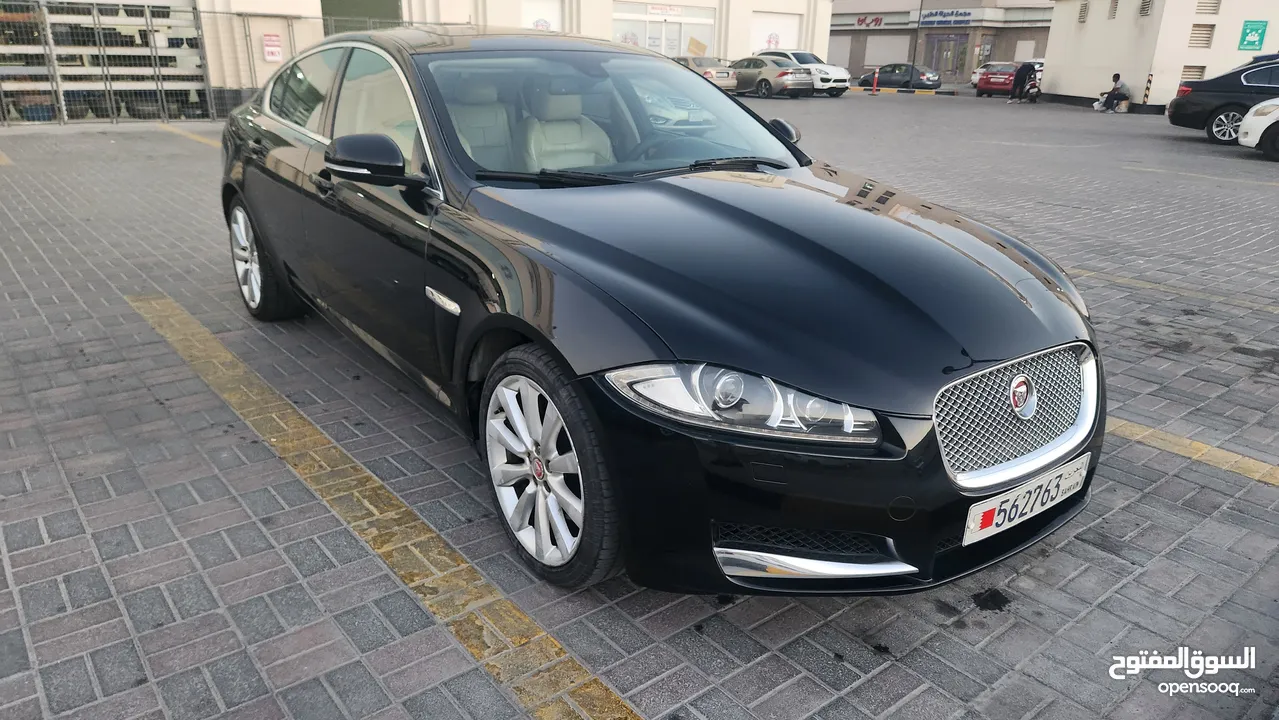 Jaguar xf 2015