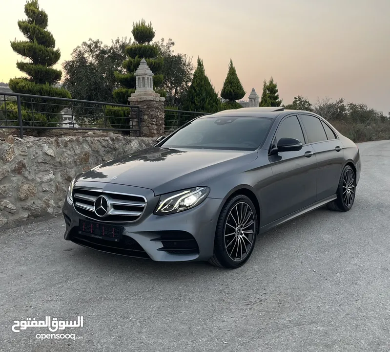 E220d ᄉ Mercedes-Benz