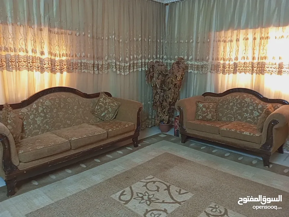 طقم زان خشب 9مقاعد مع السجاده والبردايتين