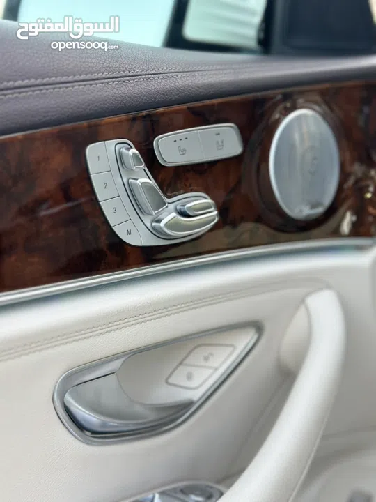 E300   ᄉ Mercedes-Benz