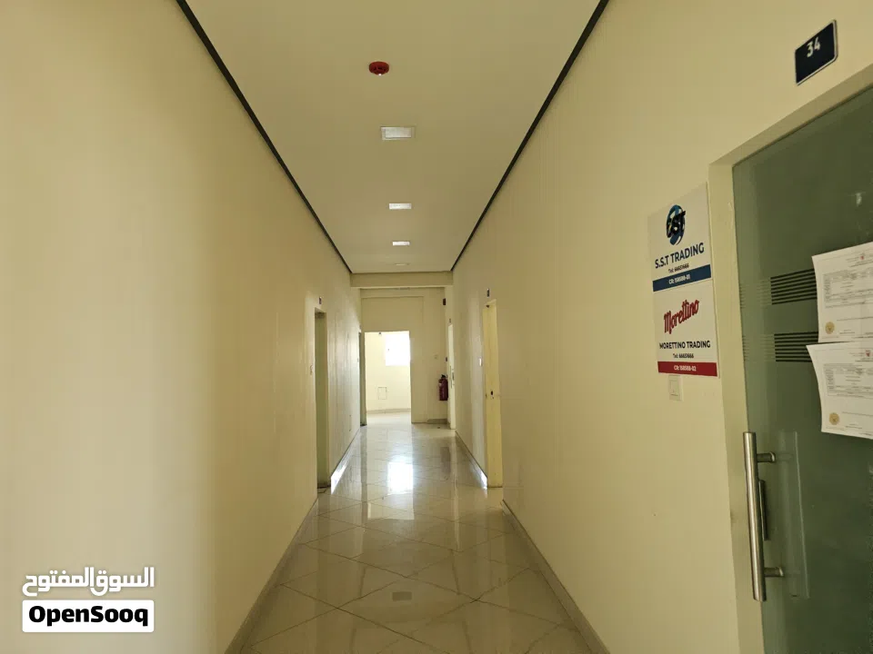 مكتب للايحار في سلماباد الجديدة قرب المدينة للزجاج