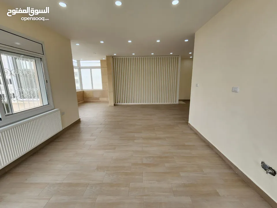 فيلا متلاصقة فاخرة للبيع أو للإيجار في الصويفية - ref : 14472