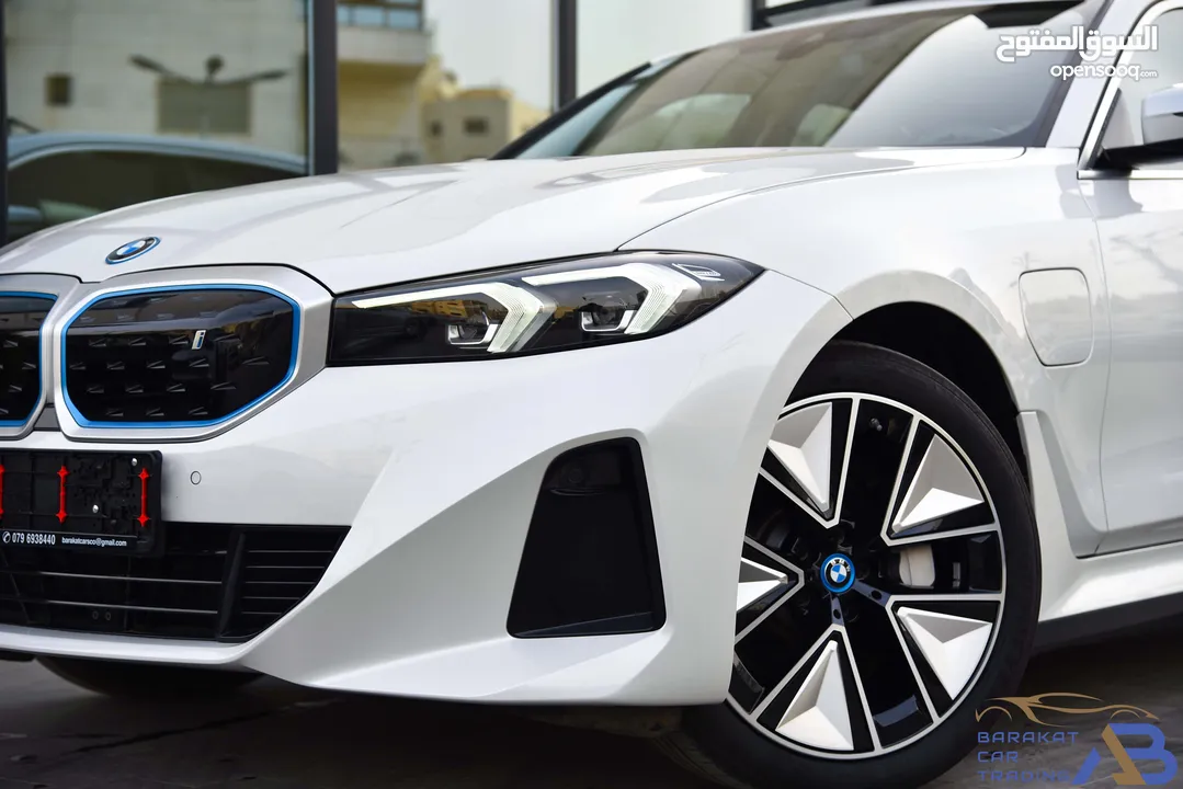 بي ام دبليو الفئة الثالثة i3 eDrive35L كهربائية بالكامل 2023 BMW i3 eDrive35L EV M Power Kit - Mid