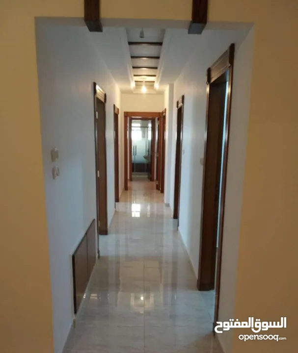 شقة مميزة - مرج الحمام - 4نوم 2ماستر - 220م
