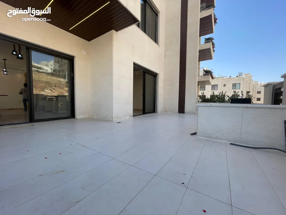 شقة غير مفروشة للإيجار في دير غبار  ( Property 39136 ) سنوي فقط