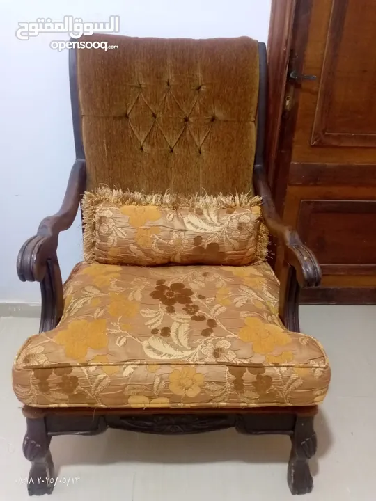 طقم كنب حالة جيدة