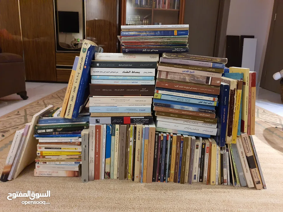120 كتاب مشكل عربي وانجليزي بحالة جيدة للبيع