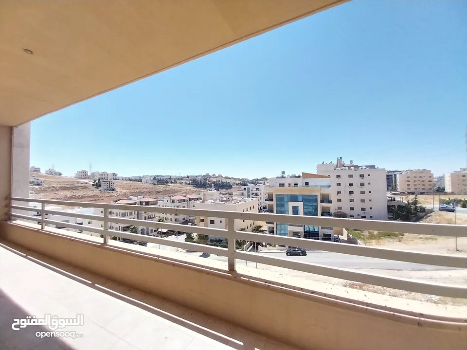 شقة للإيجار في دير غبار  ( Property 34132 ) سنوي فقط