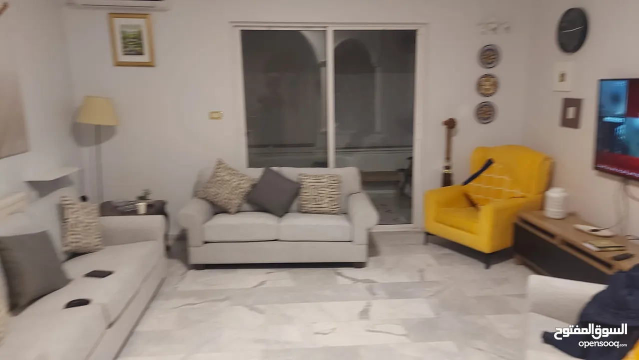 شقة نصف مفروشة للايجار في دير غبار ref : 14239