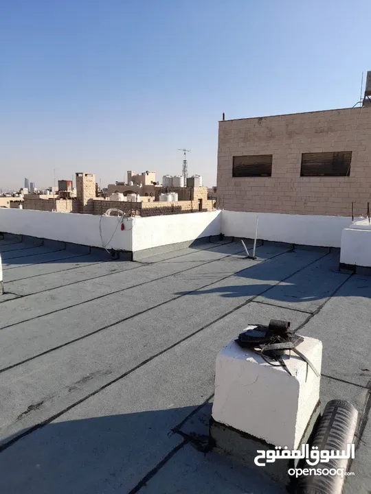 ابو علي لعزل الاسطح بالزفتة الساخنة والرولات وصيانة الشوارع وخلط اسفلت