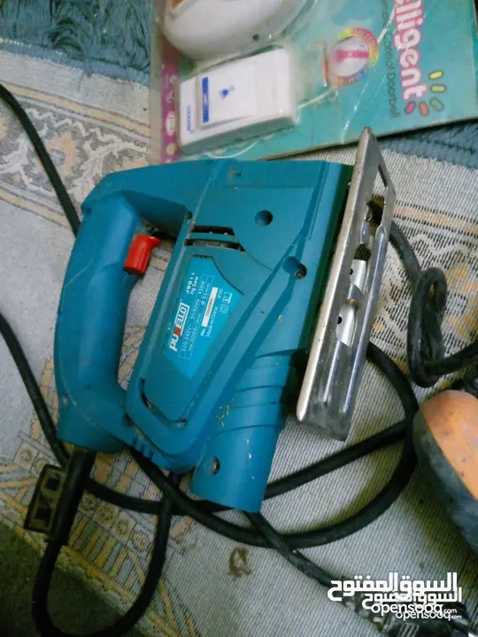 معدات وادوات كهربايه