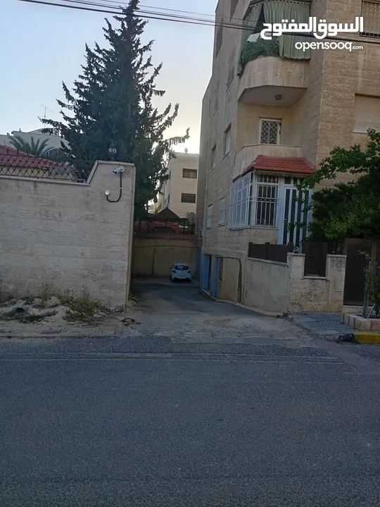 للبيع شقه البيادر خلف فندق لارسا