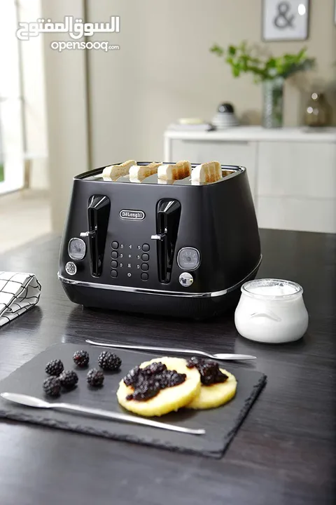 De'Longhi Distinta X  Designer 4 Slice Toaster