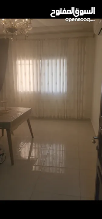 شقة طابق اول