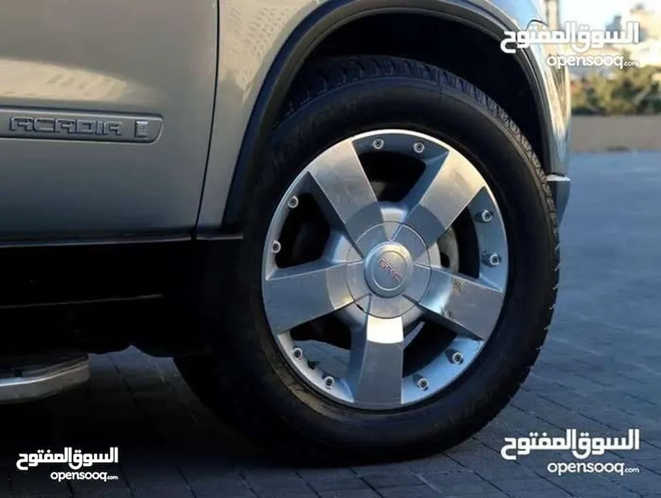 جمس اكاديا 2008