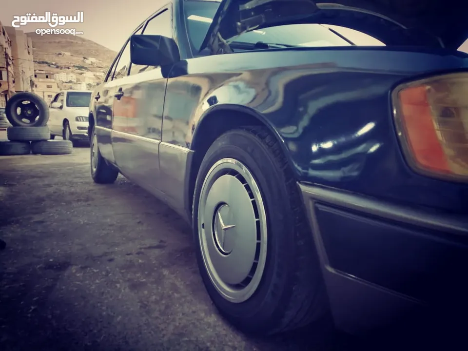 مرسيدس بطة E200 للبيع