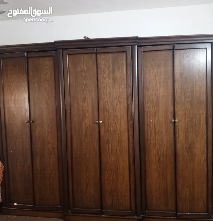 خزانه ملابس للبيع بحاله الوكاله وبسعر مناسب قابل للتفاوض