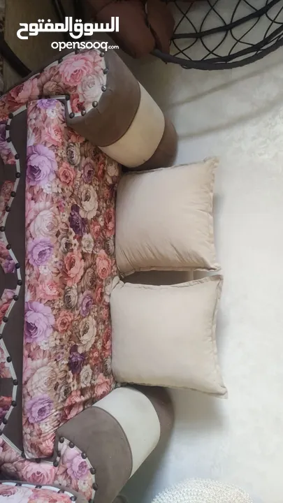 طقم كنب 7 مقاعد للبيع
