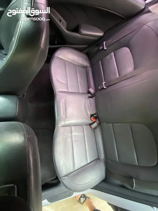 سيارة KIA K3 2017 بحالة ممتازة للبيع 1600 cc لون رمادي