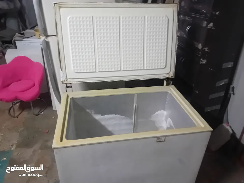 للبيع ثلاجات وافران وغساله صحو وجفافات وسكوتر ايطالي وفريزر وابواب