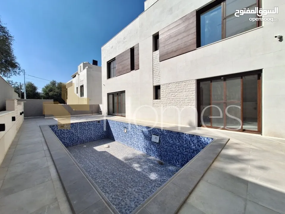 فيلا مستقلة مع مسبح للبيع في دابوق - الدير بمساحة بناء655م، ومساحة ارض 550م