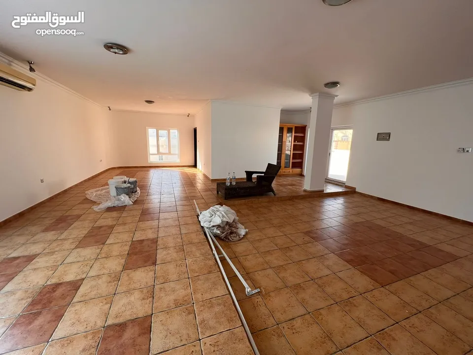 6 Bedrooms Semi-Furnished Villa for Rent in Azaiba REF:1064AR