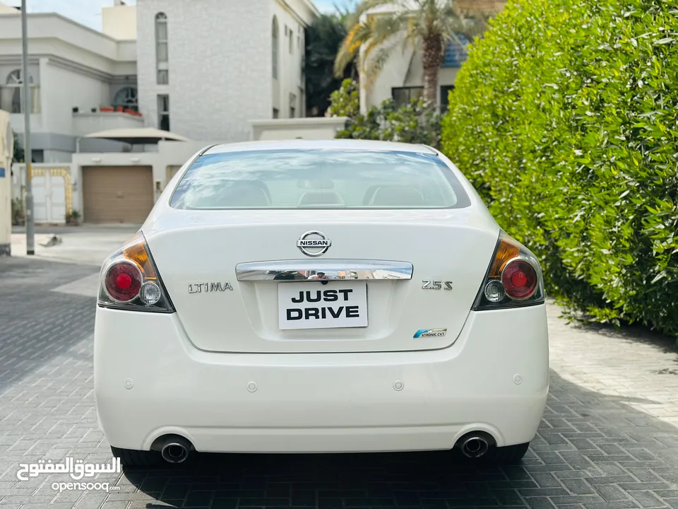 NISSAN ALTIMA 2.5L 2012 MODEL WELL-MAINTAINED CAR