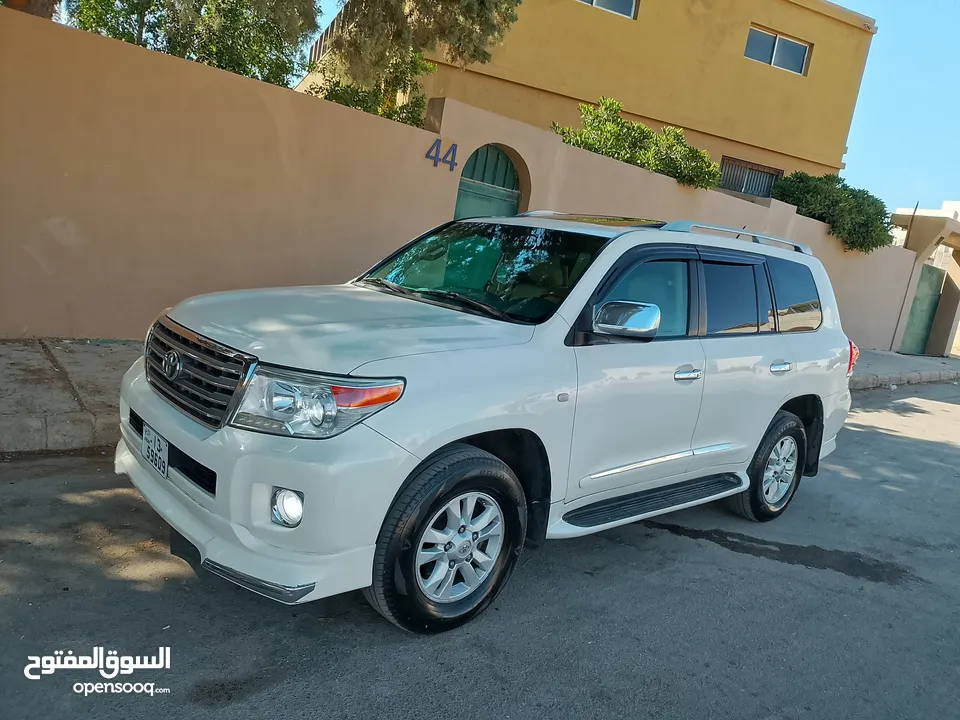 للبيع تويوتا لاندكروزر موديل 2008 محول كامل 2018  كامل متور V8بسعر مغري 24000