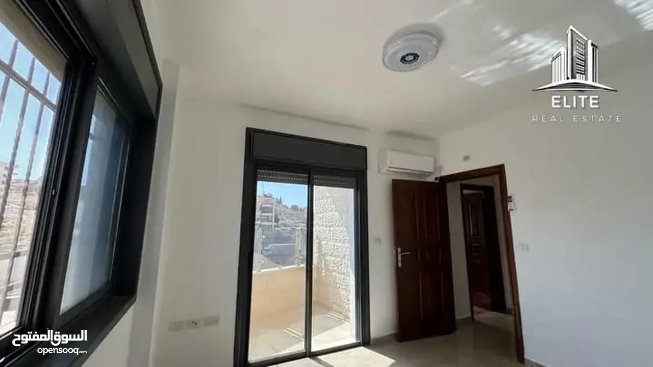 للايجار شقه دبلكس في سطح مرحبا قرب شارع القدس