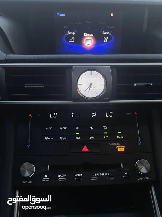 Lexus IS 300 2018 لكزس اي اس نظيفة جداً