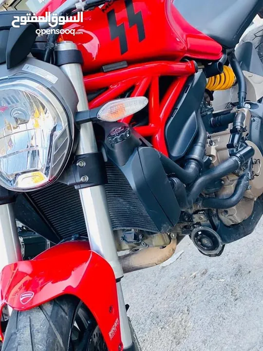 Ducati monster 821