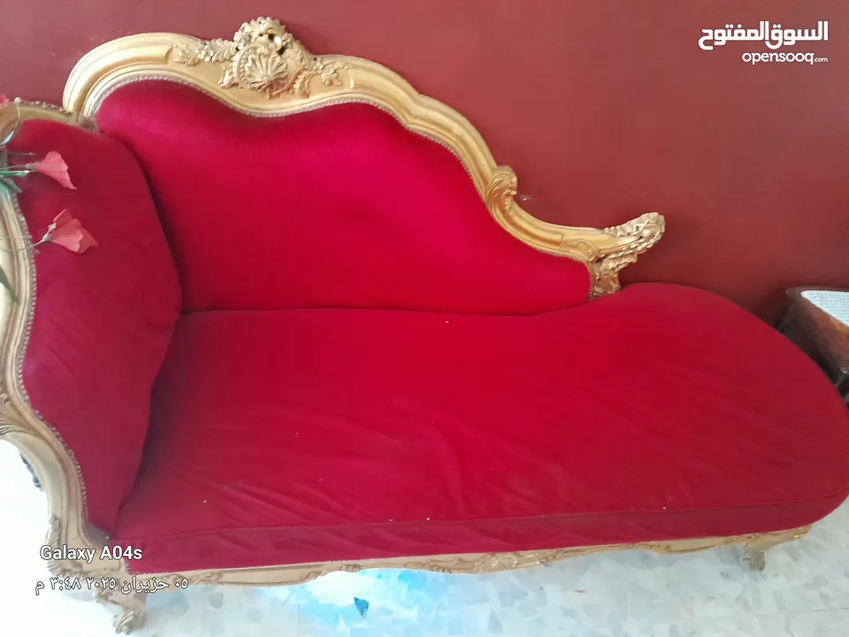 كنبه للبيع خشب لاتيه ملوكيه