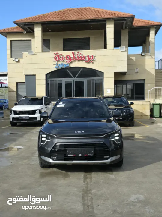 تشكيلة مميزة من سيارات كيا نيرو هايبرد ترخيص 2022 بالالوان المميزة (ابيض &اسود&فيراني&زيتي)