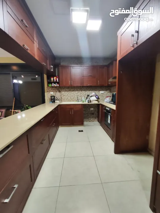 شقة مميزة غير مفروشة للإيجار تشطيب مميز