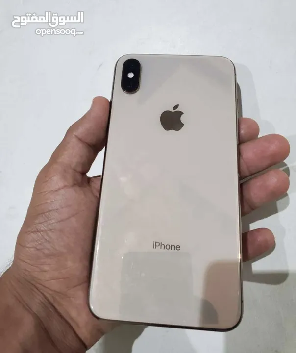 ايفون XS Max ذهبي