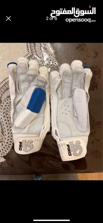 قفازات ضارب الكريكيت - الجانب الأيسر  Cricket Batsman Gloves -Left hand side