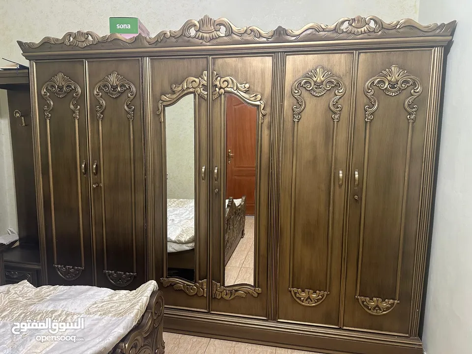 غرفة فخامة و خشب متين و لون مميز و سعر خرافي لحق حالك
