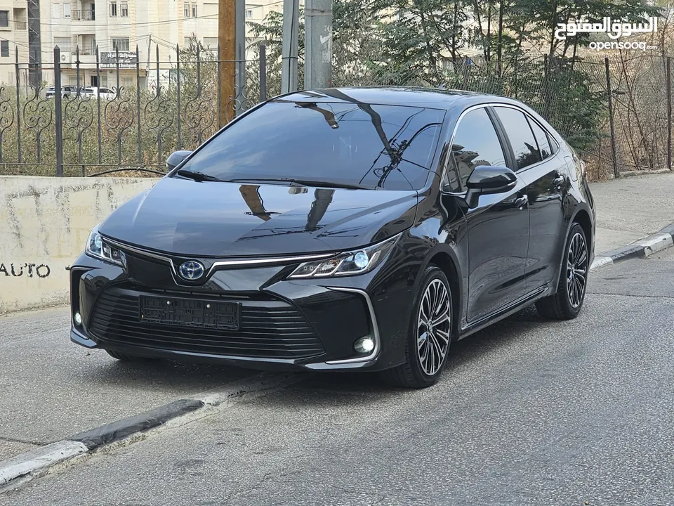 تويوتا كورولا هايبريد اكثر سياره مبيعا في العالم