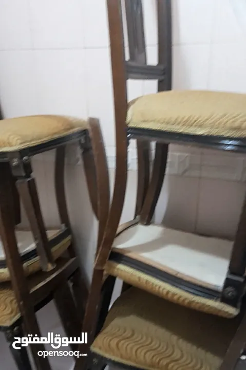 غرفه سفره واتنين طقم جلوس