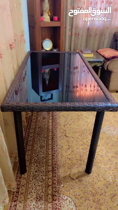 طاوله سفره سكريت