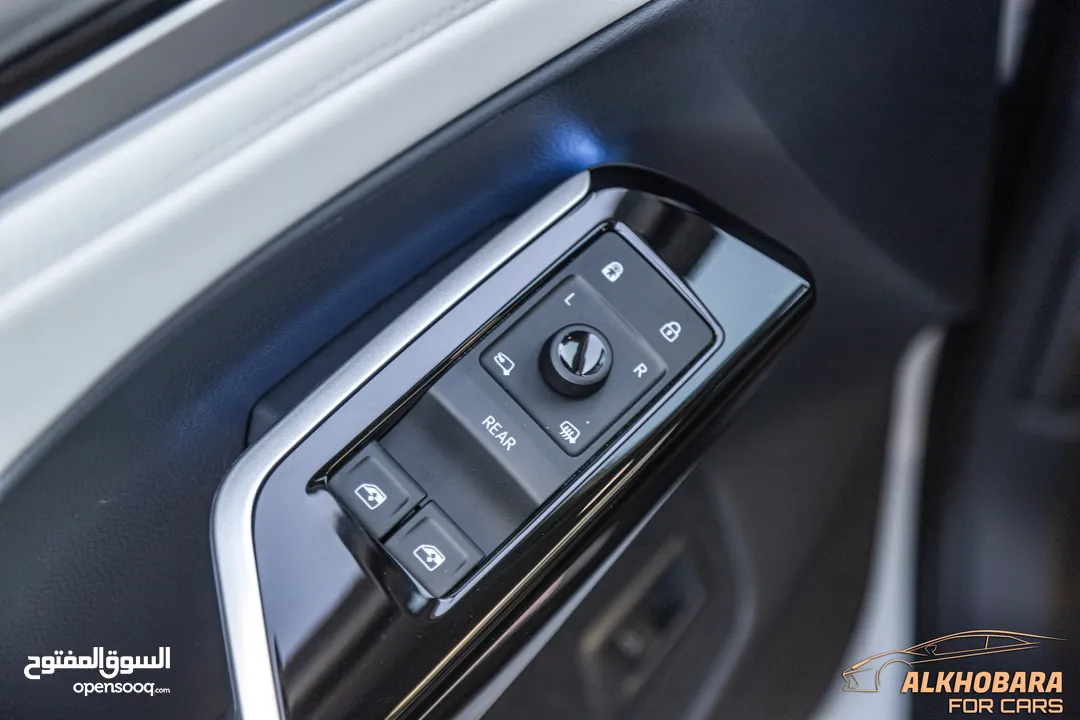 Volkswagen ID6 Crozz Pro 2024 Piano black