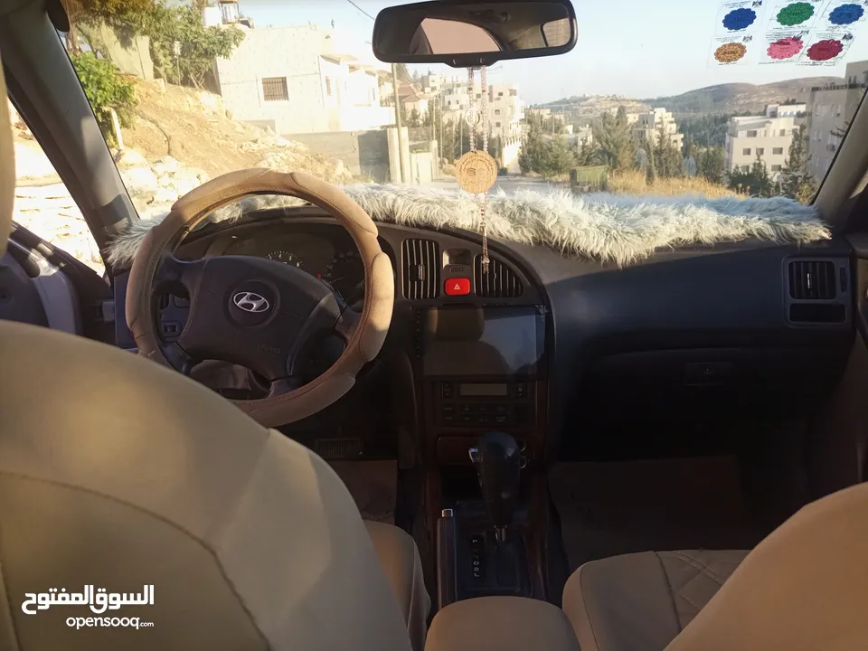 هونداي ألنترا 2006 للبيع  ترخيص وتأمين سنة  نظيفة من جميع النواحي لون فضي ( دهان الشركة )