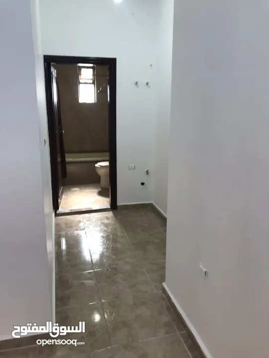 شقه فاخره للإيجار بجانب جامع بدر