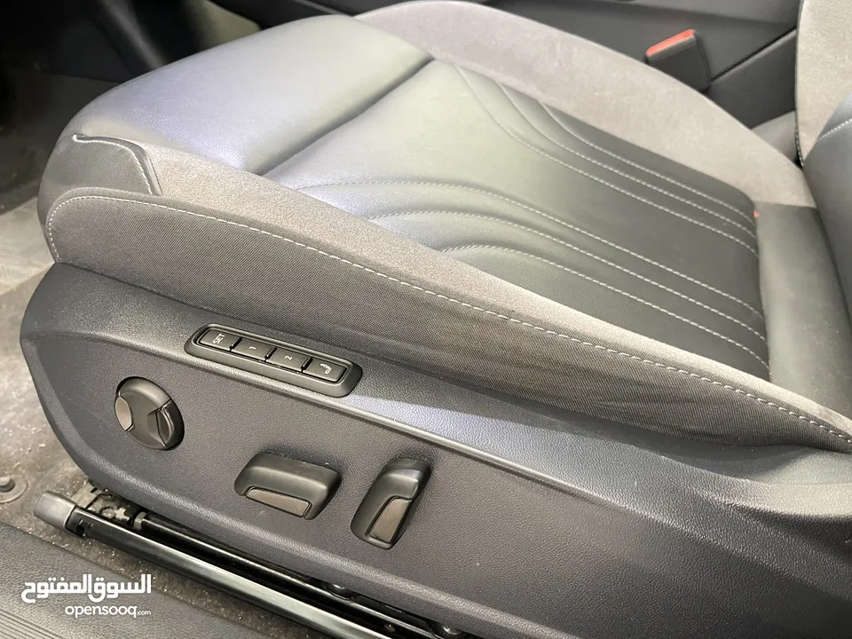 ID4 PRO 2023 لون إسمنتي
