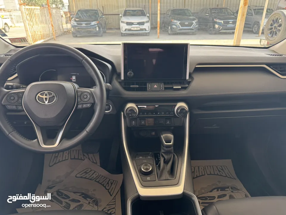 Toyota Rav4 2023 XLE Premium