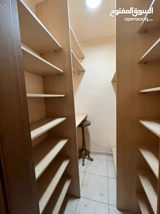 شقة للإيجار مفروش  رويال سويت طابقية مع روف و ترس كبير  Big department for rent in deir Ghbar amman