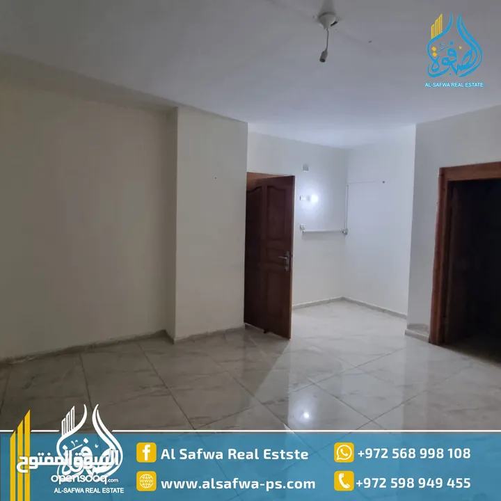 شقه مميزة للسكن غير مفروشه في ام الشرايط موقع مميز قرب مدرسة الإنجليزية دفع شهري